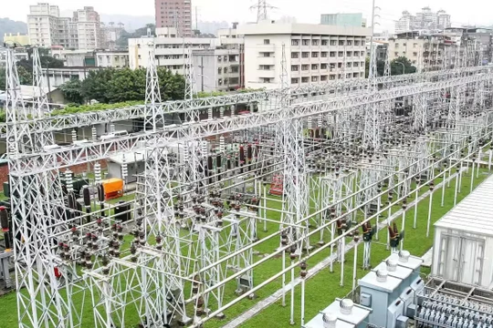 Trạm biến áp của Công ty Điện lực Đài Loan (Taipower). Công ty này đang phải chịu áp lực tài chính nặng nề (ảnh Getty Images)