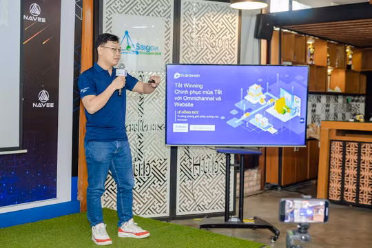 Ông Lê Hồng Đức - Trưởng phòng Giải pháp quảng cáo tại Haravan trình bày 