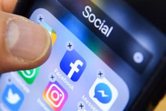 Cách xác thực tài khoản Facebook, TikTok, YouTube để không bị khóa tài khoản