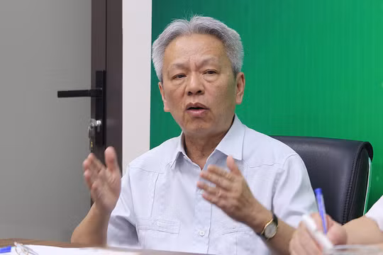 Tiến sĩ Nguyễn Sĩ Dũng