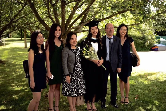 4 ái nữ của Chủ tịch OCB