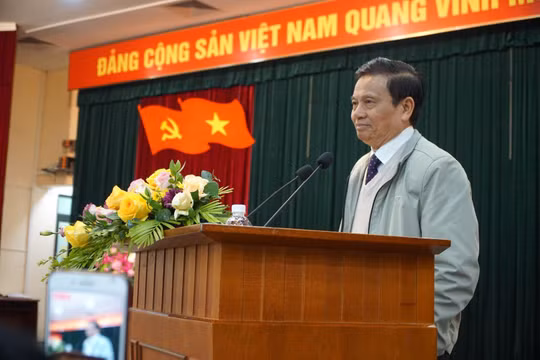 Tiến sĩ Lê Doãn Hợp phát biểu tại buổi thảo luận chuyên đề về chuyển đổi số doanh nghiệp KTSVN