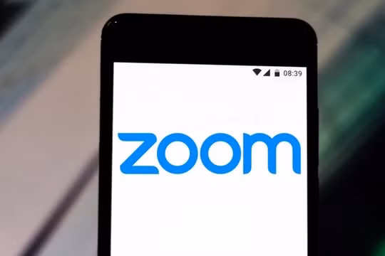 Zoom là ứng dụng học tập và làm việc online phổ biến hiện nay (ảnh: Getty Images)