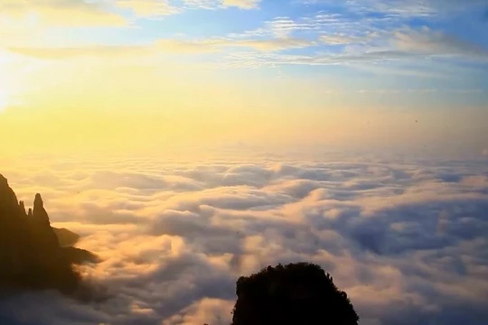 Biển mây ở núi Vân Đài, Trung Quốc