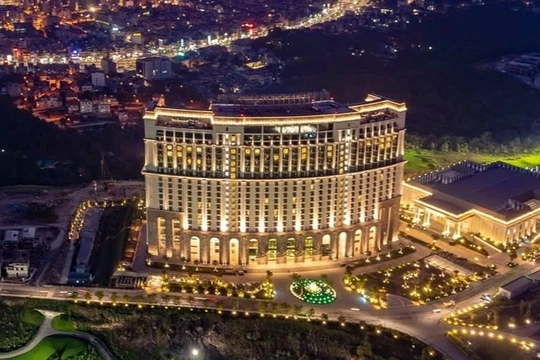 FLC Grand Hotel Hạ Long là một trong những khách sạn sang trọng tại Việt Nam trở thành cơ sở cách ly cho khách du lịch VIP (ảnh: FLC)