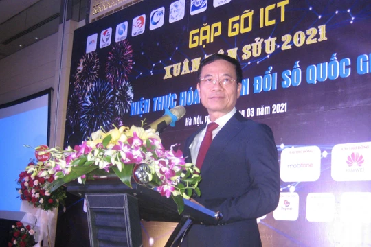 Bộ trưởng Bộ Thông tin và Truyền thông Nguyễn Mạnh Hùng phát biểu chào mừng chương trình