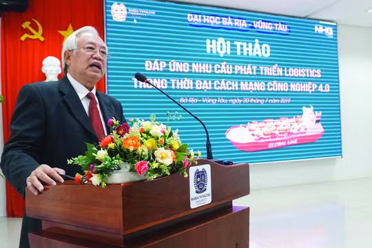 TS Mai Xuân Thiệu tại một hội thảo do Đại học Bà Rịa - Vũng Tàu tổ chức