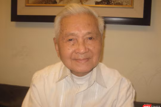 Dịch giả Đỗ Ca Sơn - người đã dịch tác phẩm "Hai vạn dặm dưới biển" của Jules Verne