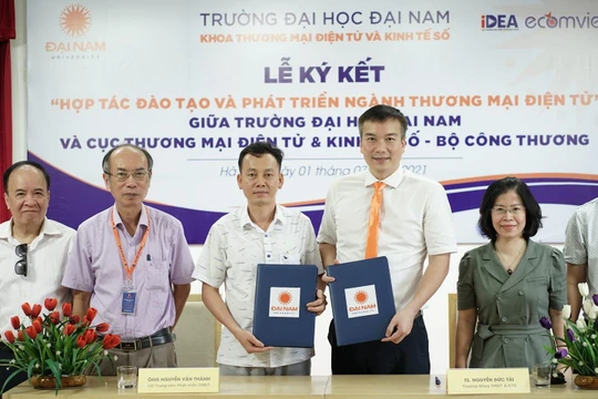 Lễ ký hợp tác giữa Đại học Đại Nam với Cục Thương mại Điện tử và Kinh tế số