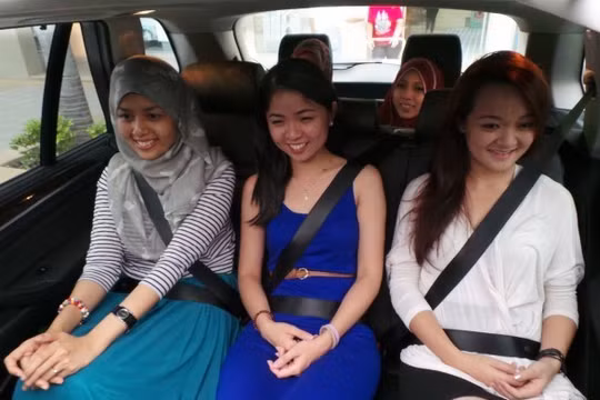 Không thắt dây an toàn, kể cả ngồi ghế sau cũng bị phạt. Ảnh minh họa