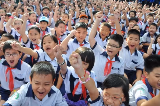 Đến tháng 2/2017, ngành giáo dục TPHCM đề ra mục tiêu thực hiện 100% thu học phí qua ứng dụng Thẻ học đường SSC.