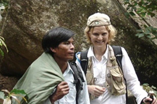 Sau tai nạn thảm khốc, Annette từng quay về Việt Nam vào năm 2006 để đi tìm lại những điều đã ám ảnh mình.