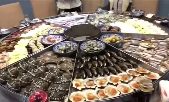 Nồi lẩu này có giá 120 USD.