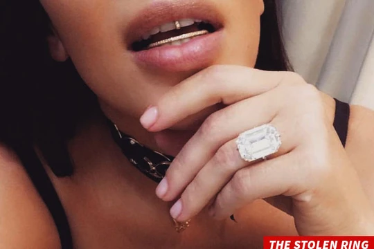 Đây là lần cuối cùng người ta còn thấy chiếc nhẫn kim cương giá 4,5 triệu USD này trên tay Kim.