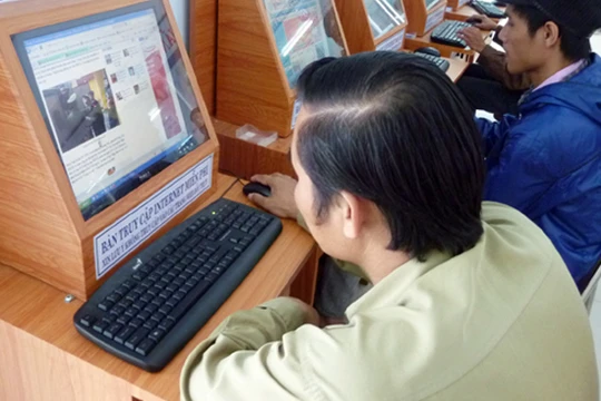 Người dân được sử dụng dịch vụ công trực tuyến (ảnh minh họa)