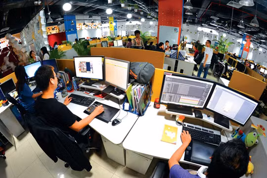 Chương trình mục tiêu phát triển ngành công nghiệp CNTT đến năm 2020, tầm nhìn đến năm 2025” đặt mục tiêu đưa công nghiệp CNTT trở thành ngành kinh tế có tốc độ phát triển nhanh, bền vững, doanh thu cao và có giá trị xuất khẩu lớn vào 2025.