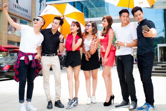 Giải thưởng lớn của chương trình là chuyến du lịch Hàn quốc dành cho 2 người.