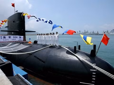 Với việc leo thang quân sự hóa Biển Đông, Trung Quốc đang tự cô lập mình