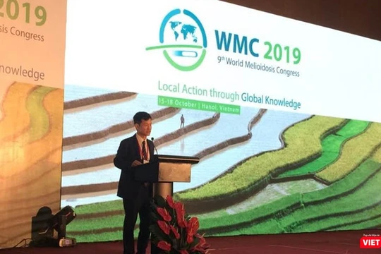 TS. Trịnh Thành Trung - Trưởng phòng Nghiên cứu khoa học, Viện Vi Sinh vật và Công nghệ sinh học, Đại học Quốc gia Hà Nội phát biểu khai mạc hội thảo. Ảnh: Minh Thúy