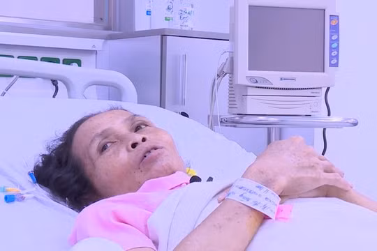 Cứu sống người phụ nữ bị khối u máu khổng lồ kích thước tới 30cm