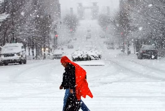 Bão tuyết lịch sử tại Mỹ: 9 người chết, 7.000 chuyến bay bị hoãn