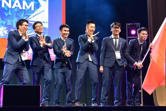 Học sinh dự thi Olympic toán quốc tế năm 2019
