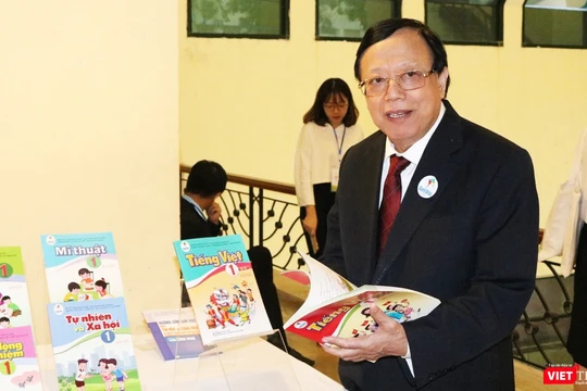 Nhà giáo Ưu tú Ngô Trần Ái – Chủ tịch Hội đồng quản trị kiêm Tổng Giám đốc Công ty Cổ phần Đầu tư Xuất bản Thiết bị Giáo dục Việt Nam (VEPIC).