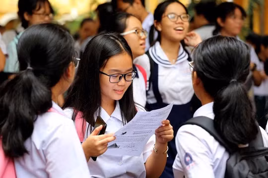 Các em học sinh chuẩn bị cho kỳ thi tuyển sinh vào lớp 10. Ảnh: kenhtuyensinh