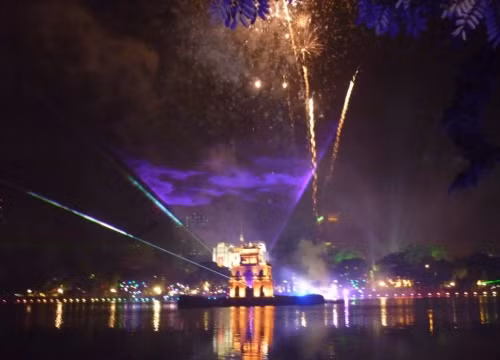 Các điểm bắn pháo hoa tầm cao tập trung chủ yếu ở các quận nội thành.