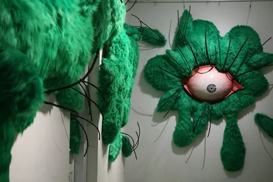 Tác phẩm Nối mi của nghệ sỹ Phạm Thị Hồng Sâm. Nguồn: Viện văn hóa nghệ thuật Quốc gia Việt Nam (VICAS) 