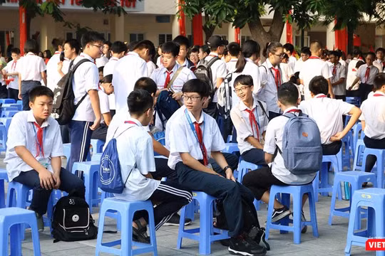 Học sinh tham gia hoạt động ngoài trời. Ảnh: Minh Thúy