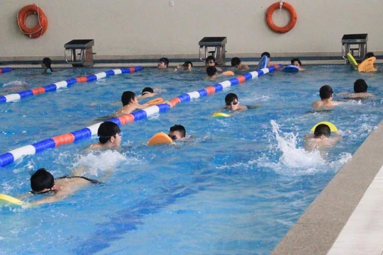 Trẻ em sẽ được học bơi miễn phí từ ngày 27/5-27/6