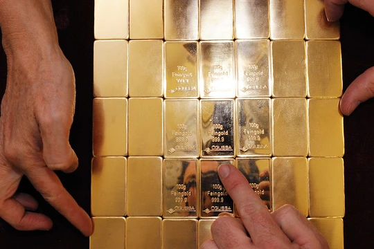 Giá USD tăng vọt, vàng SJC rơi giá cả trăm nghìn đồng. (Nguồn: MarketWatch)