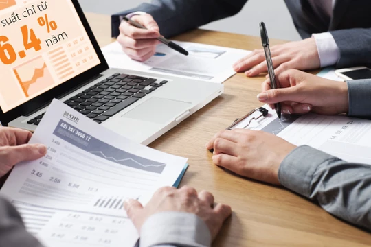 Các doanh nghiệp lớn có thể vay vốn tại SHB với lãi suất chỉ 6,4%/năm.