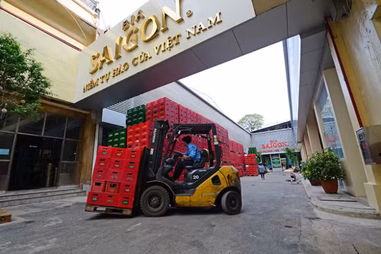 Tính đến 30/06/2017, Sabeco đang nắm giữ 52% vốn điều lệ Sabeco Hanoi, tương ứng với 93,8 tỷ đồng. (Ảnh: Tuổi trẻ)