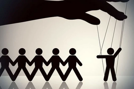 Lập 30 tài khoản thao túng cổ phiếu, chẳng kiếm được gì còn bị phạt 550 triệu đồng. (Ảnh: Internet)