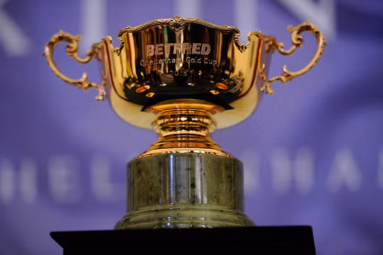 Chốt tháng 7: Giá USD giảm 2,9%, giá vàng tăng 2,5%, "thèm" ngưỡng $1.300/oz. (Ảnh: Goldcup)