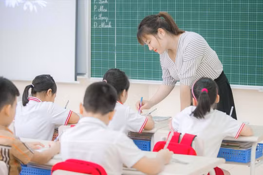 Bộ GD&ĐT đã bỏ đề xuất miễn học phí cho con nhà giáo trong dự thảo Luật Nhà giáo. Ảnh minh họa.