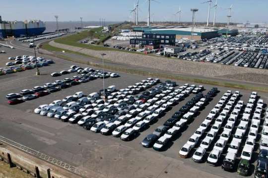 Xe ô tô sẽ tăng giá trong tương lai. Ảnh: SCMP.