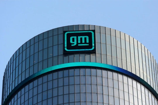 General Motors (GM) và Stellantis bị kiện với cáo buộc phân biệt tuổi tác và quấy rối tình dục tại nơi làm việc. Ảnh: Reuters.