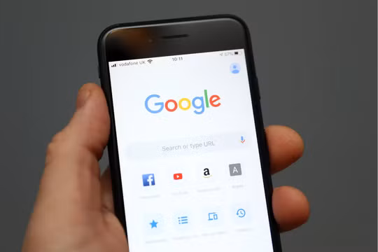 Google trả cho Apple 20 tỉ USD mỗi năm để trở thành công cụ tìm kiếm mặc định trên iPhone nhưng điều đó có thể sẽ bị thay đổi. Ảnh: Business Insider.