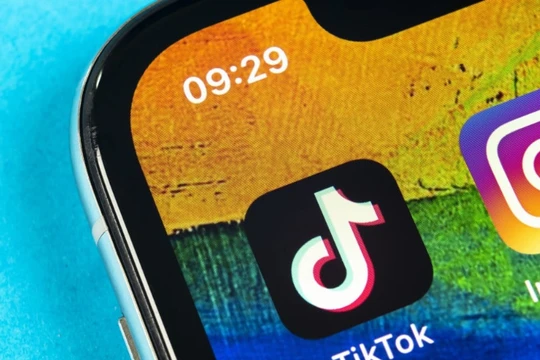TikTok đang cố gắng thâm nhập sâu hơn vào cuộc sống của người dùng trước khả năng bị cấm tại Mỹ vào tháng tới. Ảnh: SCMP.