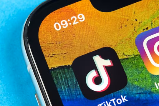 TikTok đang cố gắng thâm nhập sâu hơn vào cuộc sống của người dùng trước khả năng bị cấm tại Mỹ vào tháng tới. Ảnh: SCMP.