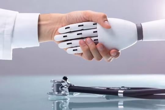 Áp dụng AI trong chăm sóc sức khoẻ: Tiềm năng và thách thức
