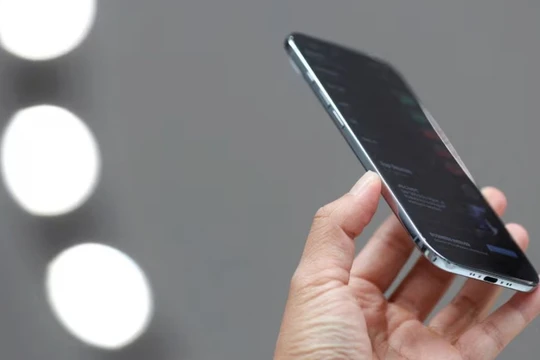 Mẫu máy iPhone Air mới của nhà Táo. Ảnh: Reuters.