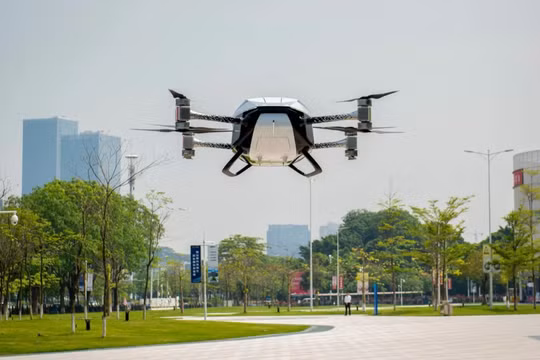 Mẫu ô tô bay Xpeng X2 được chụp ảnh tại Quảng Châu. Ảnh: SCMP