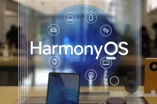 Nhiều chuyên gia hiện đang lo ngại về chất lượng và chức năng của các ứng dụng được phát hành trên hệ điều hành HarmonyOS của Huawei (Ảnh: Nikkei Asia)
