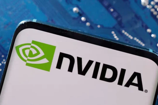 Nvidia đầu tư 5 tỷ USD vào Intel. Ảnh: Reuters.