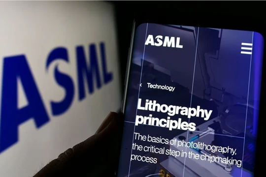 Giám đốc điều hành ASML Christophe Fouquet cho biết phần lớn hoạt động kinh doanh của công ty tại Trung Quốc tập trung vào công nghệ chip tiên tiến (Ảnh: SCMP)