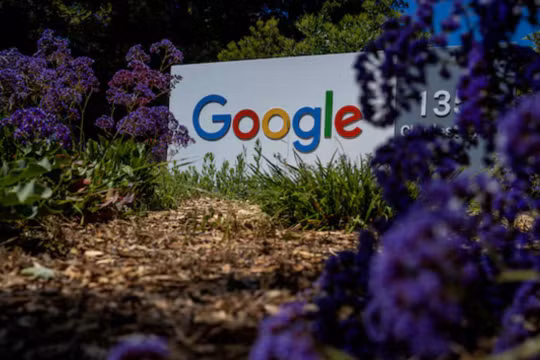 Google là 1 trong 4 công ty được Bộ quốc phòng Mỹ hợp tác. Ảnh: Reuters.